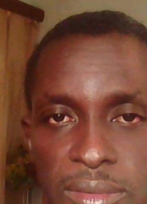 Sarki, 24, Cameroon, Yaounde