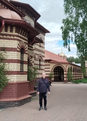 влад из Твери 69 лет