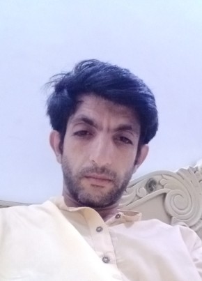 Usman Anwar, 33, Pakistan, Lahore