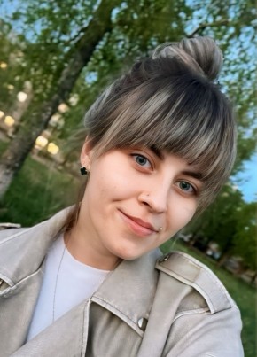 Ксения, 26, Россия, Коряжма