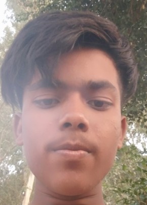 Naseem, 18, India, Jalandhar