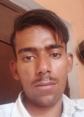 Nirankar Saini, 18, India, Morādābād