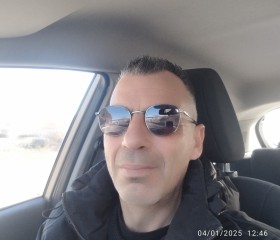 George, 46, Sindos