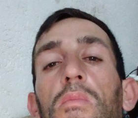 Ervis Ozuni, 31, Tearce