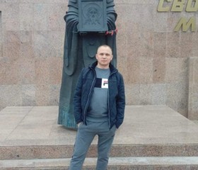 VLADIMIR SERGEEV, 44, Uvarovo