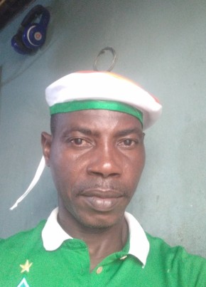 adou, 49, République de Côte d’Ivoire, Yamoussoukro