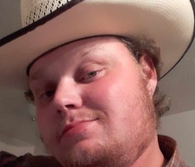 Tylor, 30, Kearney
