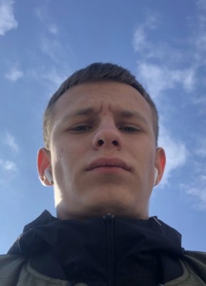 Алексей из Нягани 19 лет