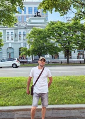 Анатолий из Хабаровска 46 лет
