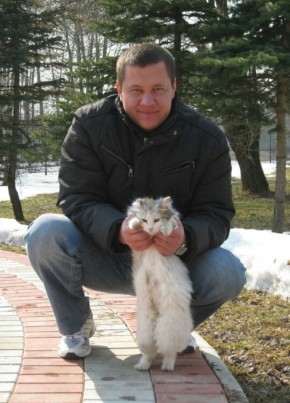 Роман из Москвы 46 лет