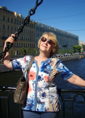 Анна, 61, Россия, Санкт-Петербург
