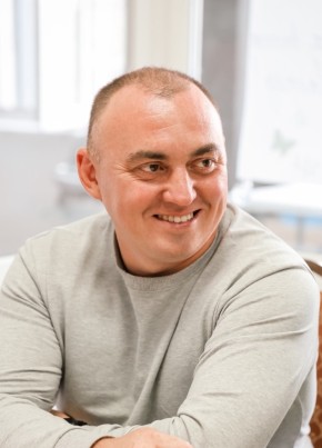 Роман из Симферополи 40 лет