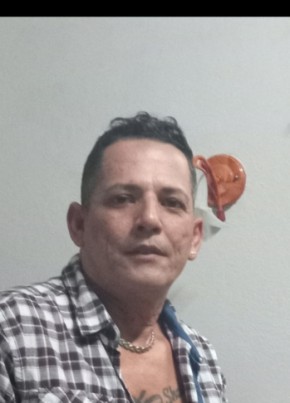 Luis Alberto Álv, 52, República de Cuba, San Antonio de los Baños