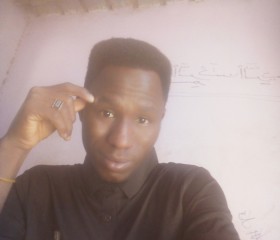 Adem haidr, 25, Atbara