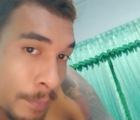 กอ, 28, Ron Phibun