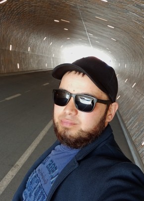 BAKYT SURANOV, 32, Estonia, Tartu