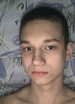 Максим, 19, Россия, Зерноград
