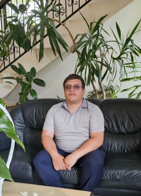 Volmer Daniel из Agăş 35 лет
