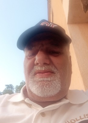 رامي из الصور 59 лет