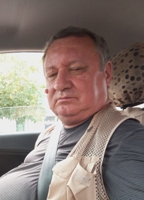 Андрей из Астрахани 53 года