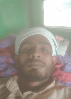 Khalid Qureshi K, 28, India, Hassan