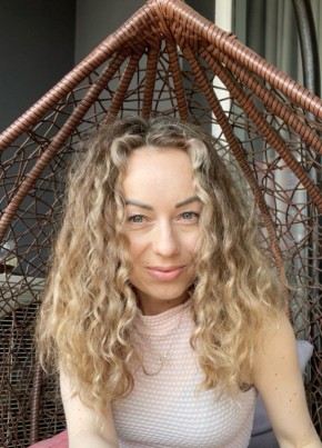 Карина из Екатеринбурга 39 лет
