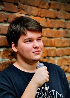 Кирилл из Саратова 19 лет