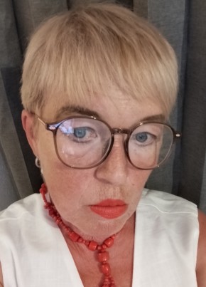 Ludmila из Burglegenfeld 64 года