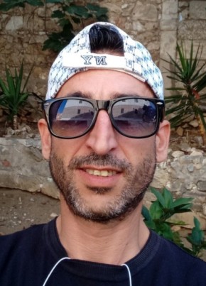 Vincenzo, 41, Repubblica Italiana, Roma