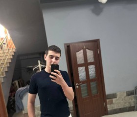 Arthur, 18, Gyumri