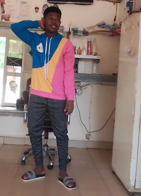 Antoine, 24, République du Niger, Niamey