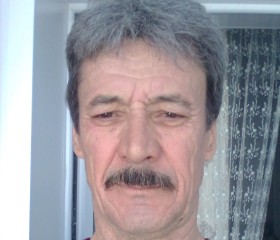Виктор, 67 лет, Барнаул