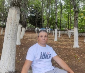 Giorgos, 36, Thessaloniki