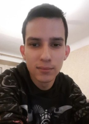 Александр из Кисловодска 27 лет
