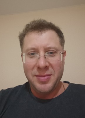 Victor Sudacov из Tighina 42 года