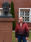 Владимир, 54 года, Чашнікі