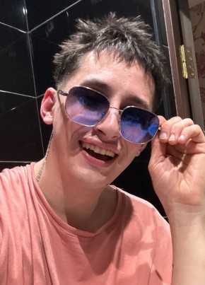 Сергей из Омска 25 лет