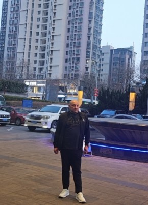 Олег из Краснодара 53 года