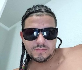 Miguel, 39, Bayamon