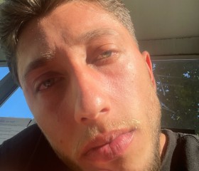 Akgün, 23, Vienna
