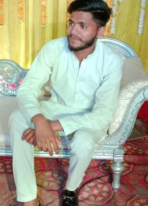 Muazam, 18, پاکستان, فیصل آباد