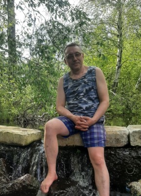 Олег из Екатеринбурга 54 года