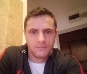 Costel , 30, Husi