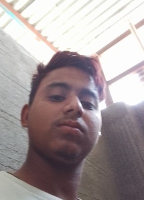 Shamshad, 19, India, New Delhi