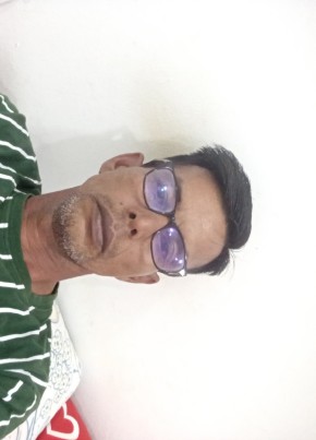 faruk из Kuala Lumpur 44 года