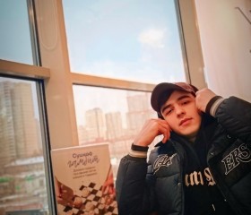 Arsen, 19, Yekaterinburg