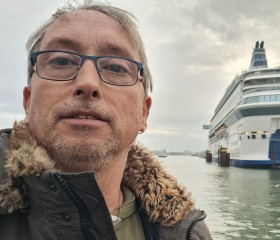 George, 40, Apeldoorn