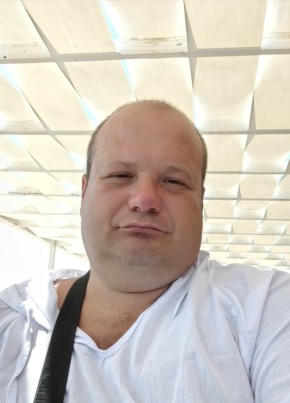 Sergey, 43, Russia, Salekhard