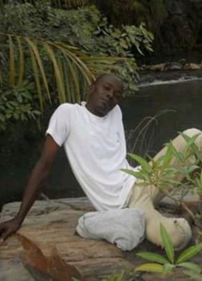 DJOSSA, 40, République du Bénin, Porto Novo