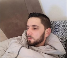 Jeti, 36, Prizren